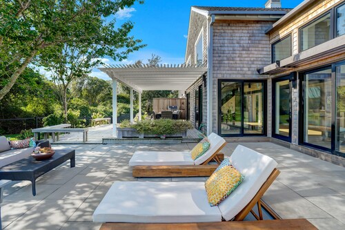 Modern 6Bed-6Bath New in 2023!