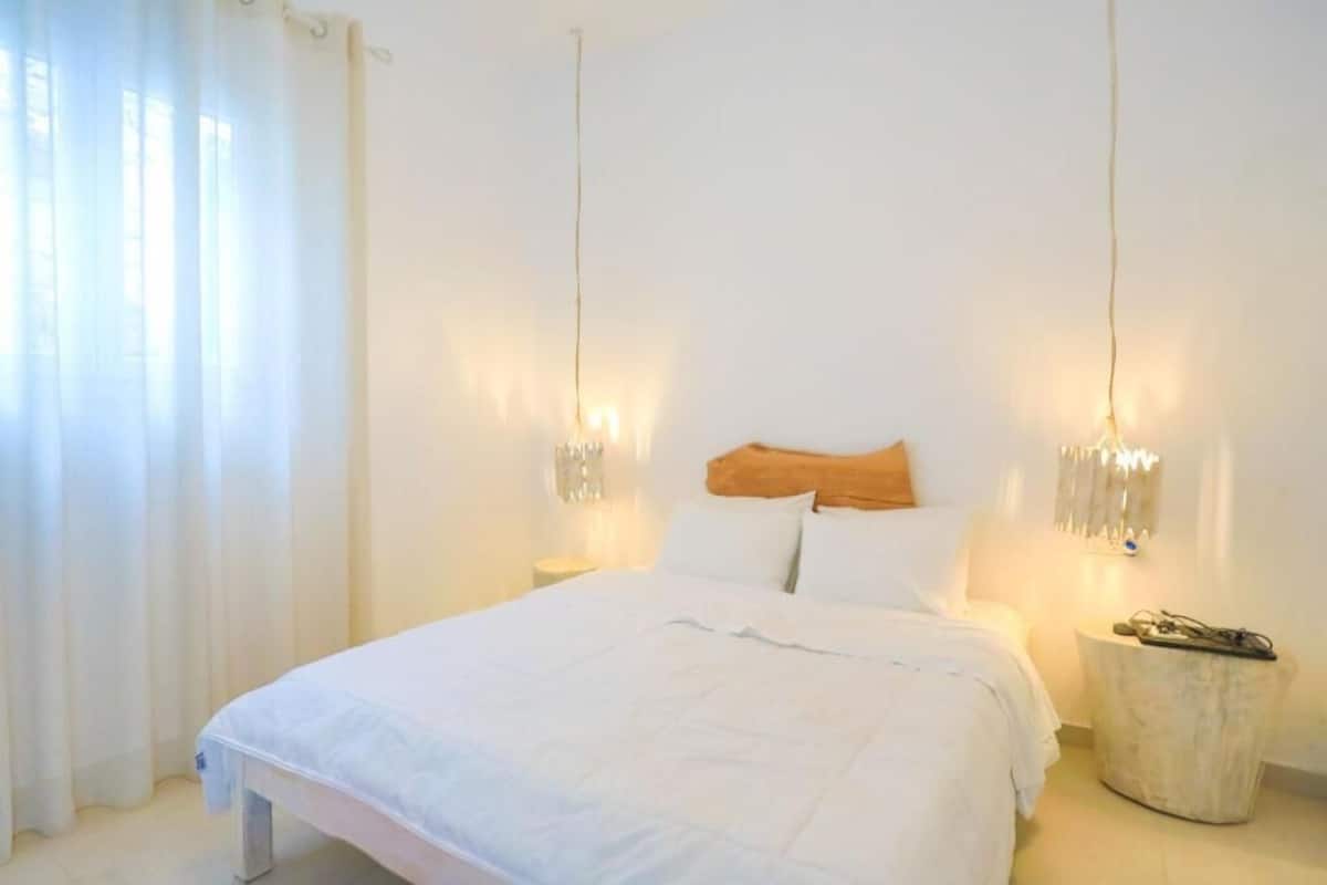 Decoración personalizada, muebles diferentes y wifi gratis