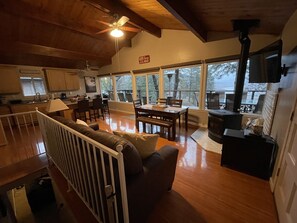 Smart TV, fireplace, DVD player, books - Lakefront Paradise, 24 Guests, 4 Decks, 2 Hot Tubs, Water Toys, 7 Bedrm, 4 Bath (Lakehead)