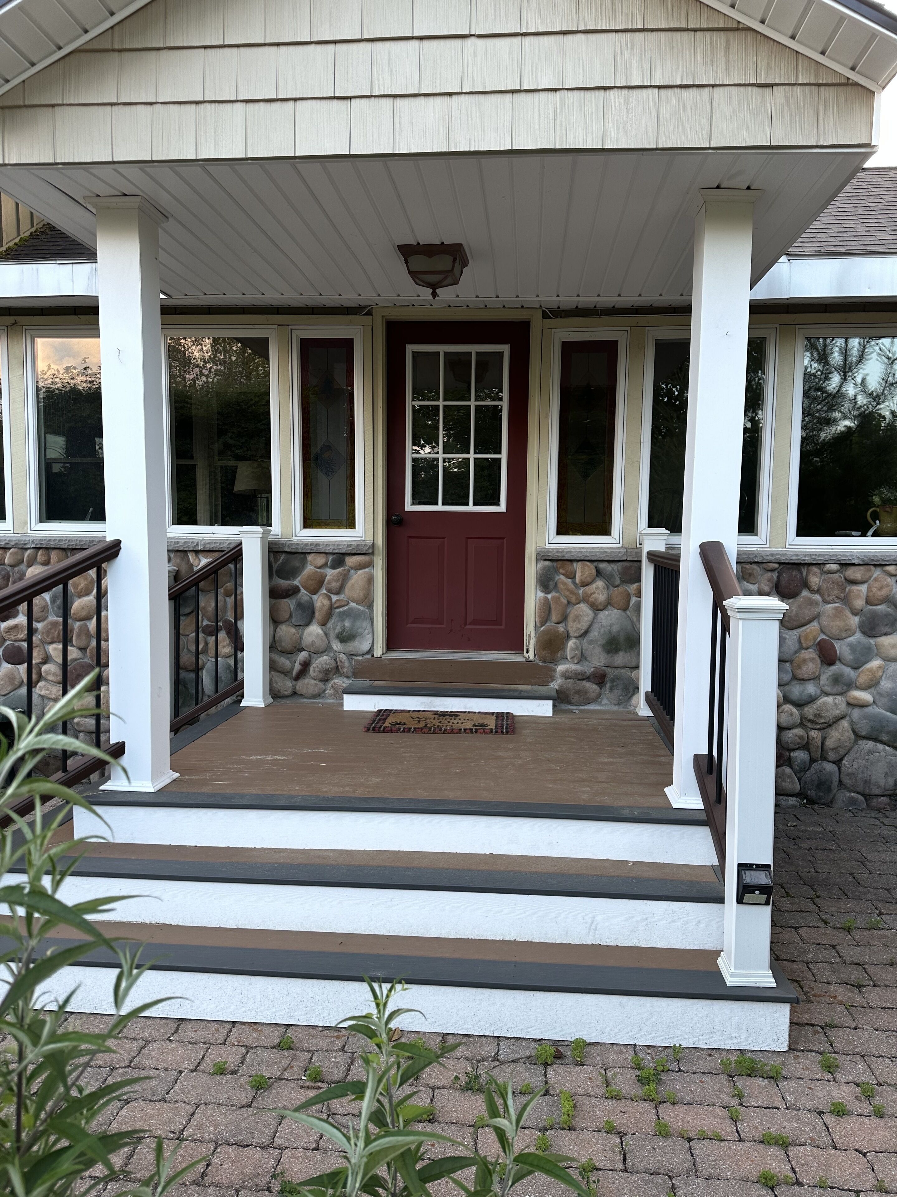 Family Vacation Home-Hot Tub-walking distance to public docks/beach-Lake George 