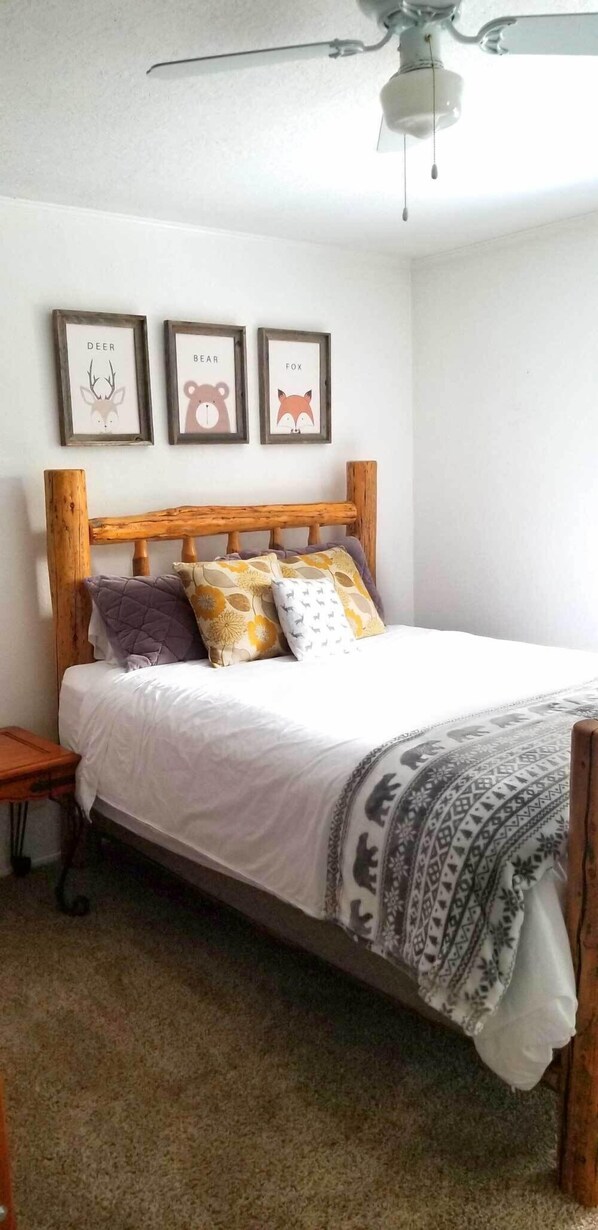 4 Schlafzimmer, Bügeleisen/Bügelbrett, kostenloses WLAN, Bettwäsche