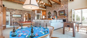 La Barrique by AvantStay | Secluded 14 Acre Estate w/ Vball & Pool