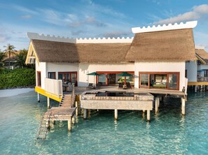 King 2-Bedroom Overwater Pool Villa | วิวจากห้องพัก