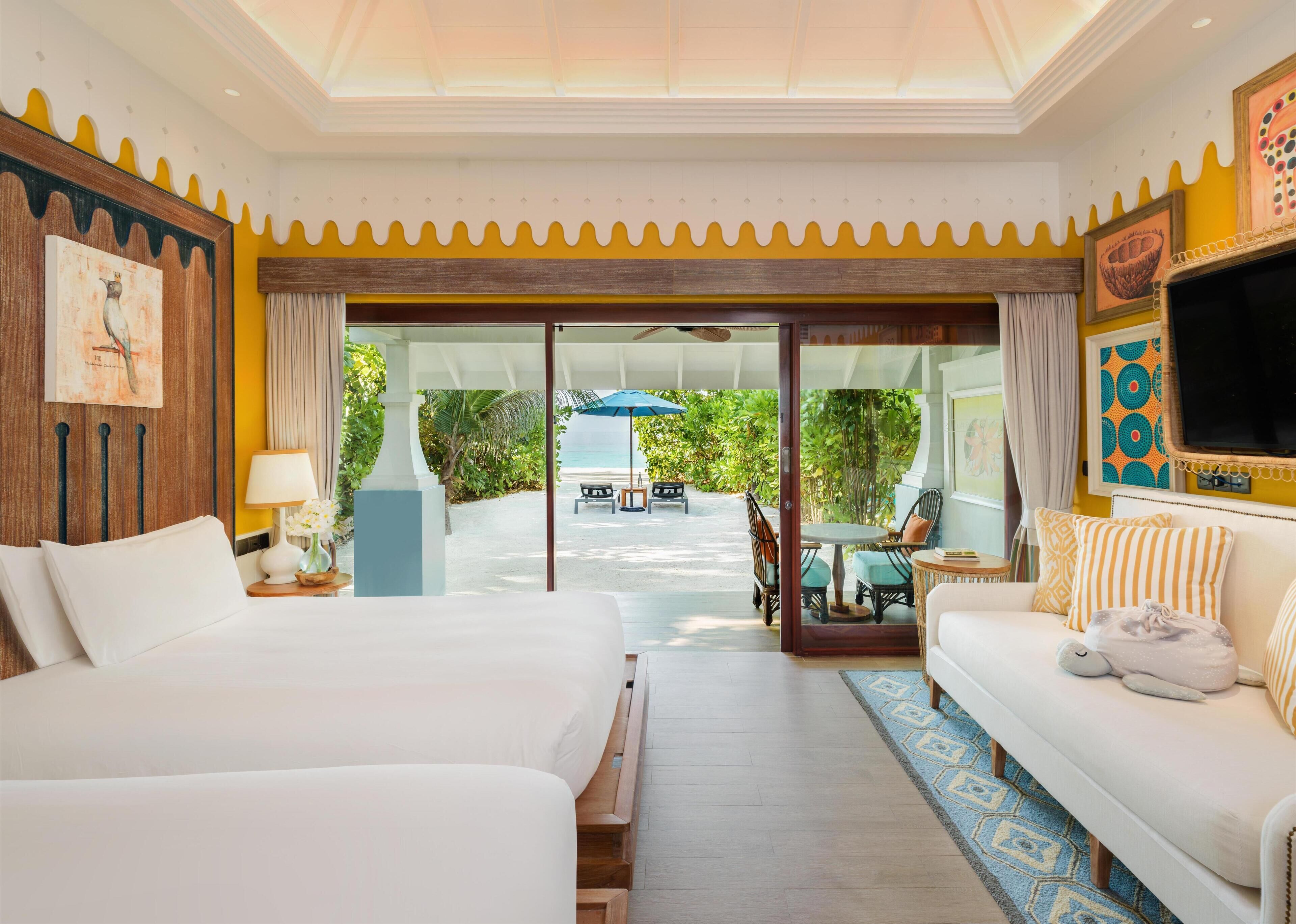 Beach Room - King | Living area