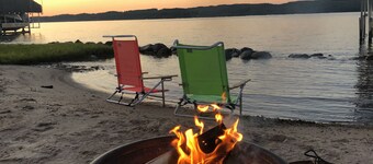 Terrific Family Getaway on Lake Charleviox with Stunning Views 