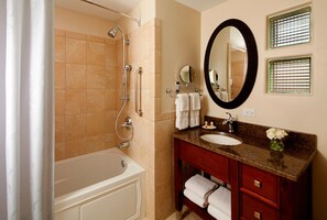 Combined shower/tub, towels - Sheraton Desert Oasis Two Bedroom - Spring Break 2026 - March 28th to April 4th (Scottsdale)