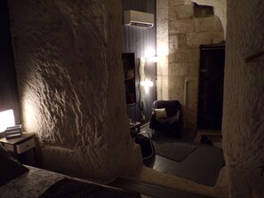 Double Room (La Chambre du Pressoir) | Living room | Flat-screen TV