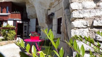 Enceinte de lâhĂ©bergement