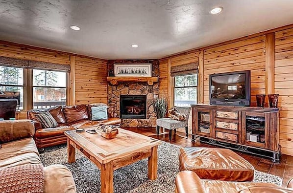 Smart TV, fireplace, video games, DVD player