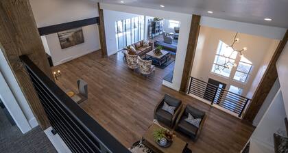 Gorgeous Luxury Deer Valley Mansion Sleeps 30+!