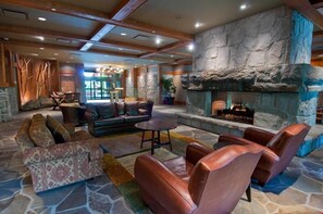 Interior - Creekside access | Spacious Suite + Gas Fireplace (Whistler)