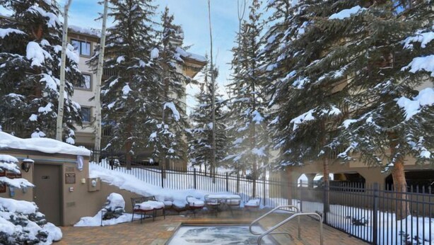 Property grounds - Ski-in Condo | Wood Fireplace, Balcony (Beaver Creek)