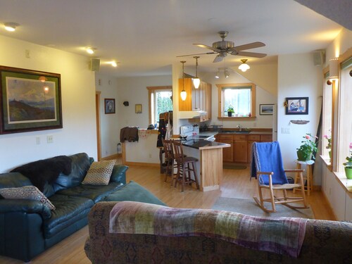 Denali Park Place - Alaskan elegance with over 350 Five Star reviews!