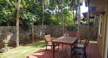Impresionante estudio privado con aire acondicionado a una cuadra de Sunset Beach
