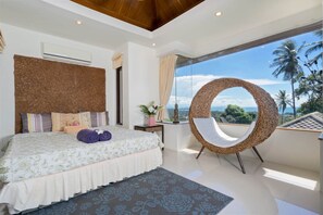 3 bedrooms, in-room safe, iron/ironing board, free WiFi