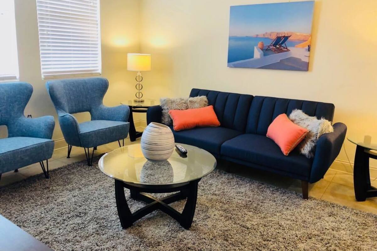 Villa, 4 Bedrooms, 2 Bathrooms (PD69482) | Living room