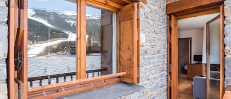 Apartment, 2 Bedrooms | Iron/ironing board, free WiFi, bed sheets