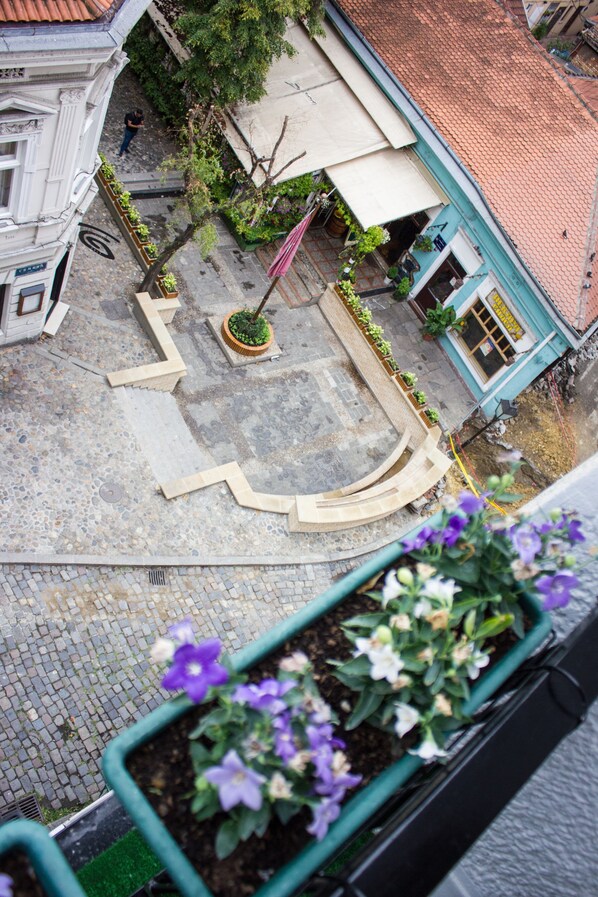 Property grounds - Skadarlija Art Apartments (Belgrade)