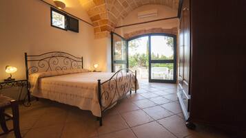 Doppia Standard, 1 letto queen, vista giardino | Wi-Fi gratuito, lenzuola