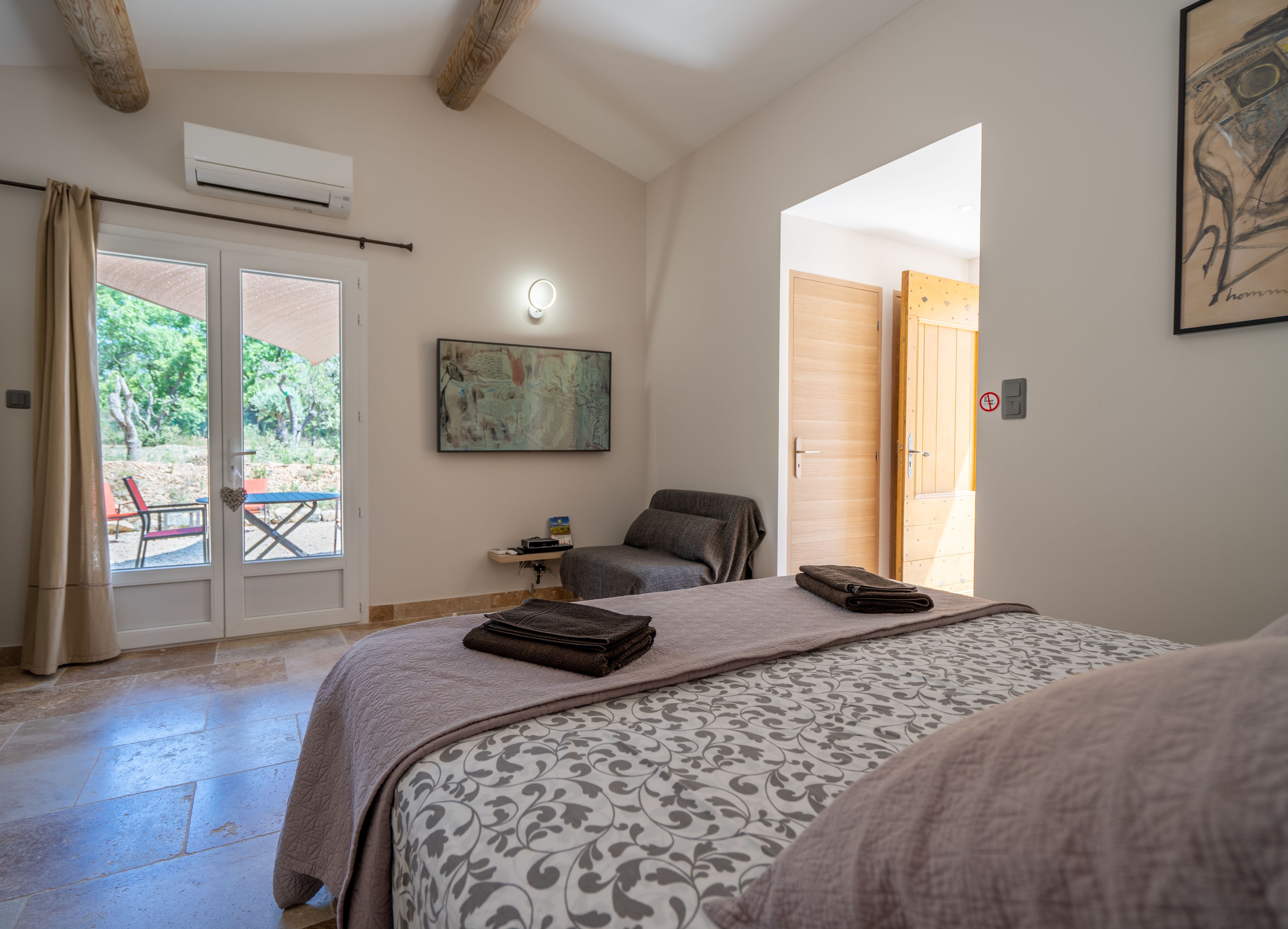 Studio | Minibar, in-room safe, individually decorated, individually furnished