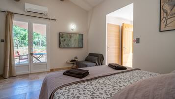 Studio | Minibar, in-room safe, individually decorated, individually furnished