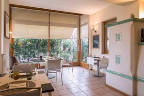 Déjeuner continental gratuit tous les jours