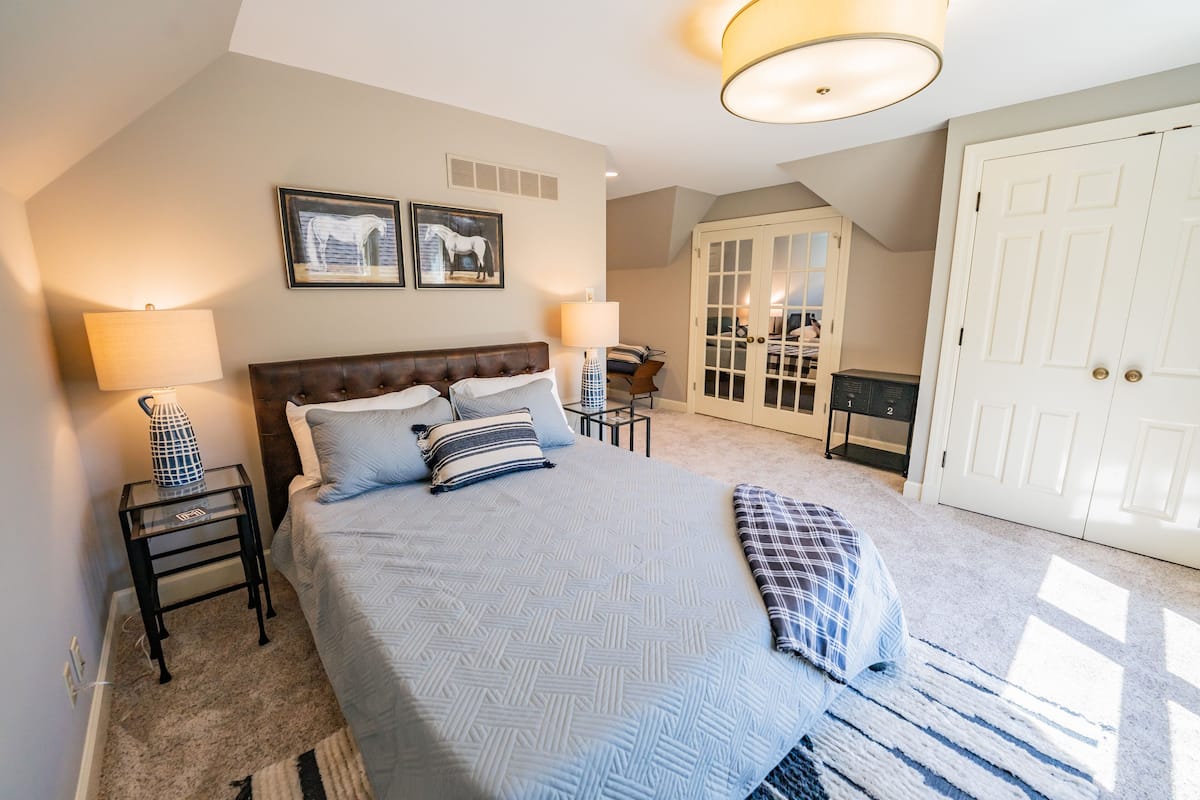 Premium Suite, Multiple Beds, Non Smoking, Fireplace | 1 bedroom, individually decorated, individually furnished