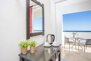 Caja de seguridad en la habitación, wifi gratis y ropa de cama