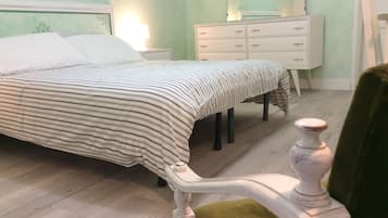 Chambre Triple, salle de bains privée (External) | Literie de qualité supérieure, couette en duvet d'oie