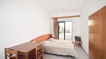 Apartment, 1 Bedroom | 1 bedroom, blackout drapes, bed sheets