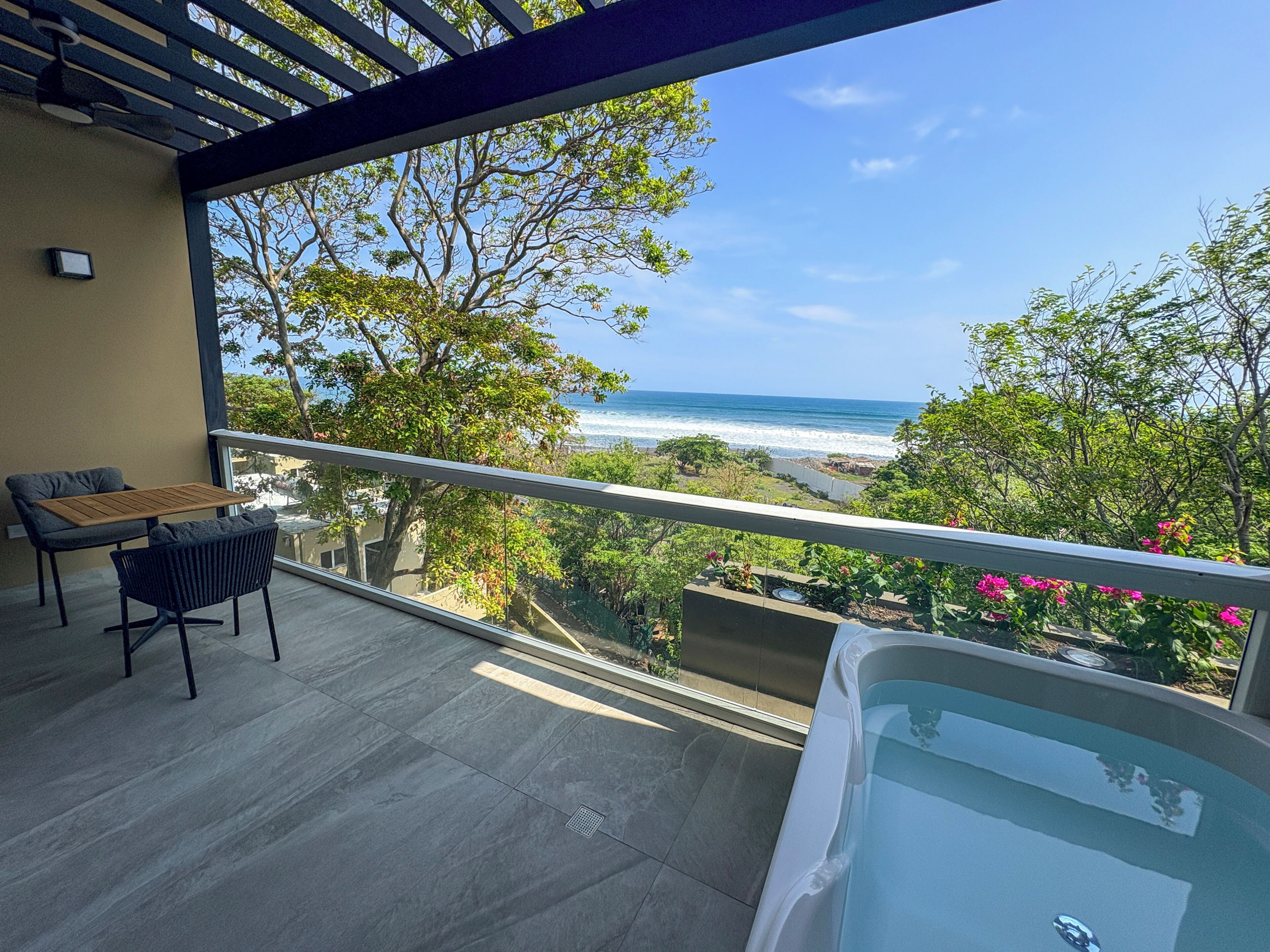Two Queen Beds with Jacuzzi | Terrazza/patio