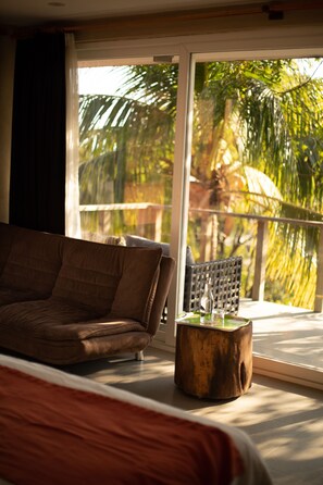 Premium bedding, in-room safe, blackout curtains, iron/ironing board - Casa de Mar Hotel And Villas (Tamanique)