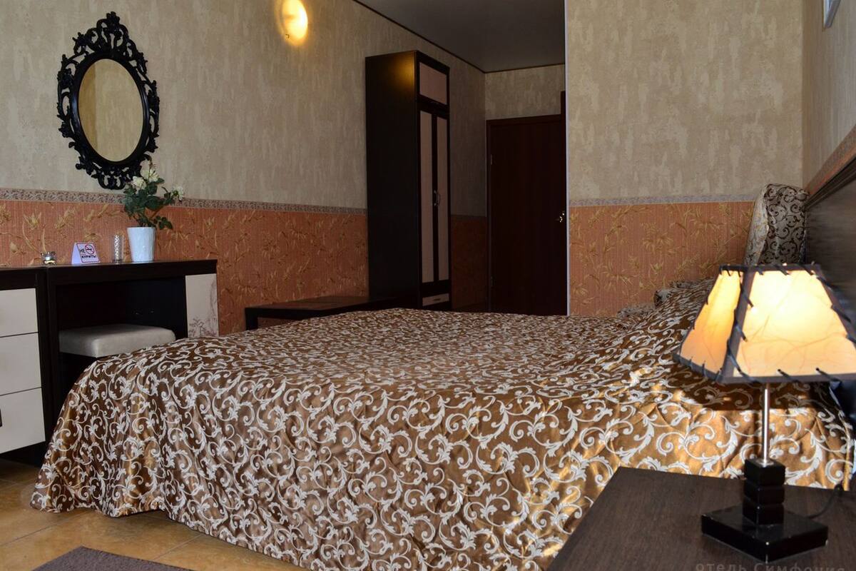 Superior Double Room, Balcony | Iron/ironing board, WiFi (free), bed sheets