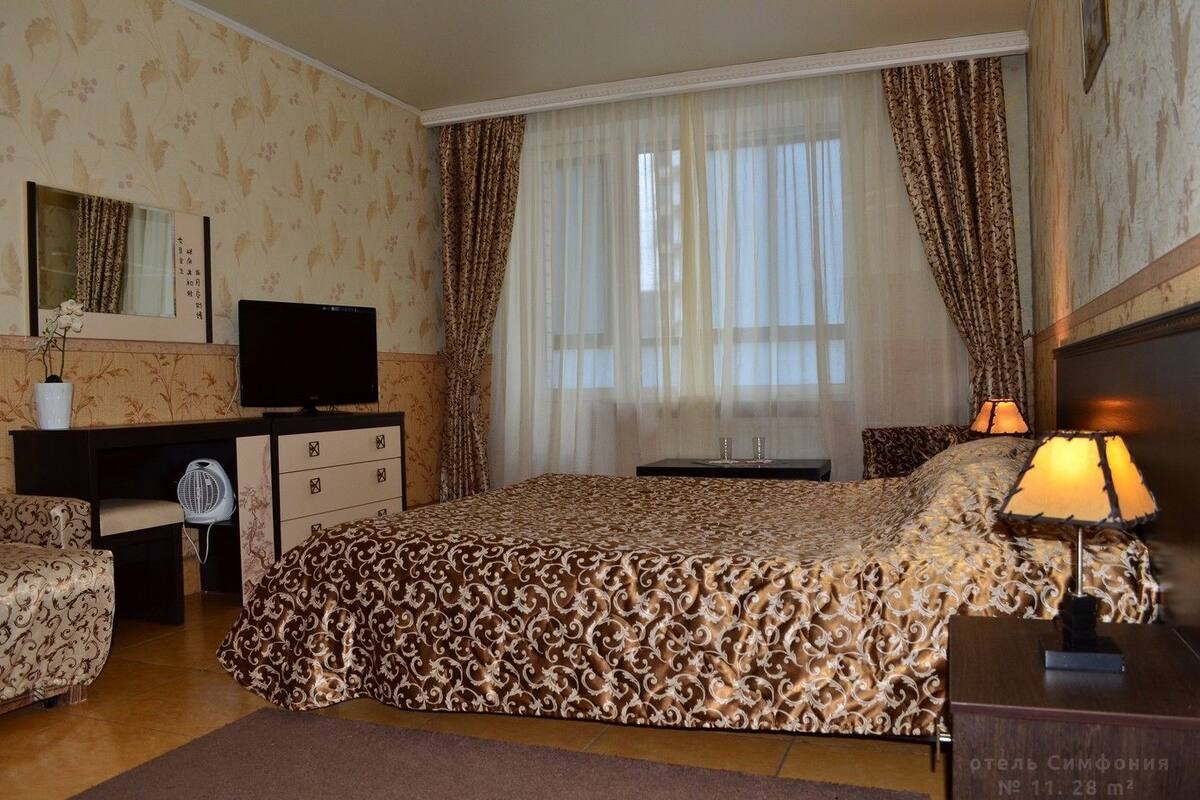 Iron/ironing board, WiFi (free), bed sheets