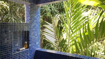 Premium Double Room (Santorini) | Bathroom | Shower, rainfall showerhead, free toiletries, hair dryer