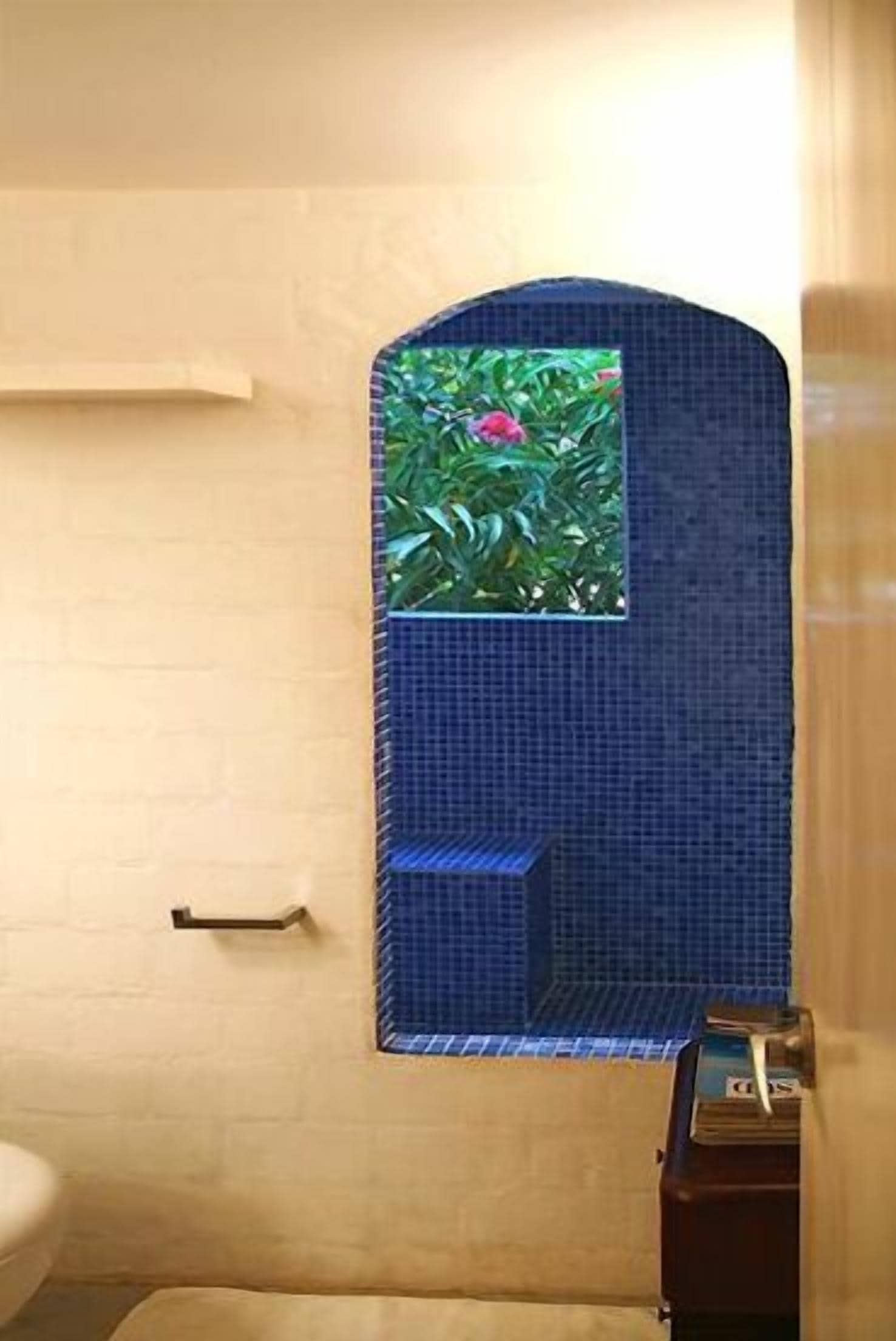 特級雙人房 (Santorini) | 埃及棉床單、高級寢具、羽絨被、Tempur-Pedic 床墊