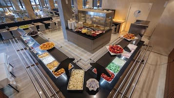 ๋งค์ผ ๋ทํ ๋ฌด๋ฃ ์์นจ ์์ฌ ํฌํจ