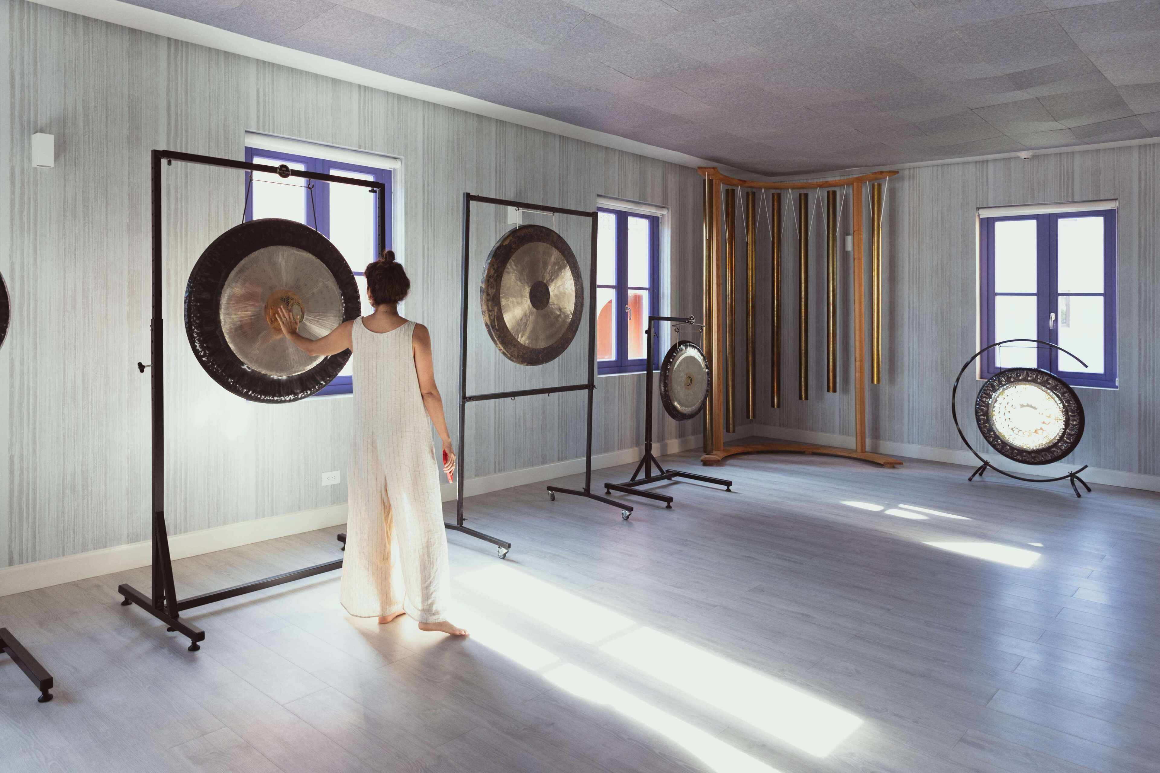 couples treatment room(s), aromatherapy, deep-tissue massages