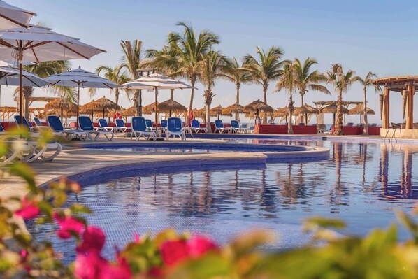 2 outdoor pools - Royal Decameron Los Cabos Todo Incluido (San Jose del Cabo)