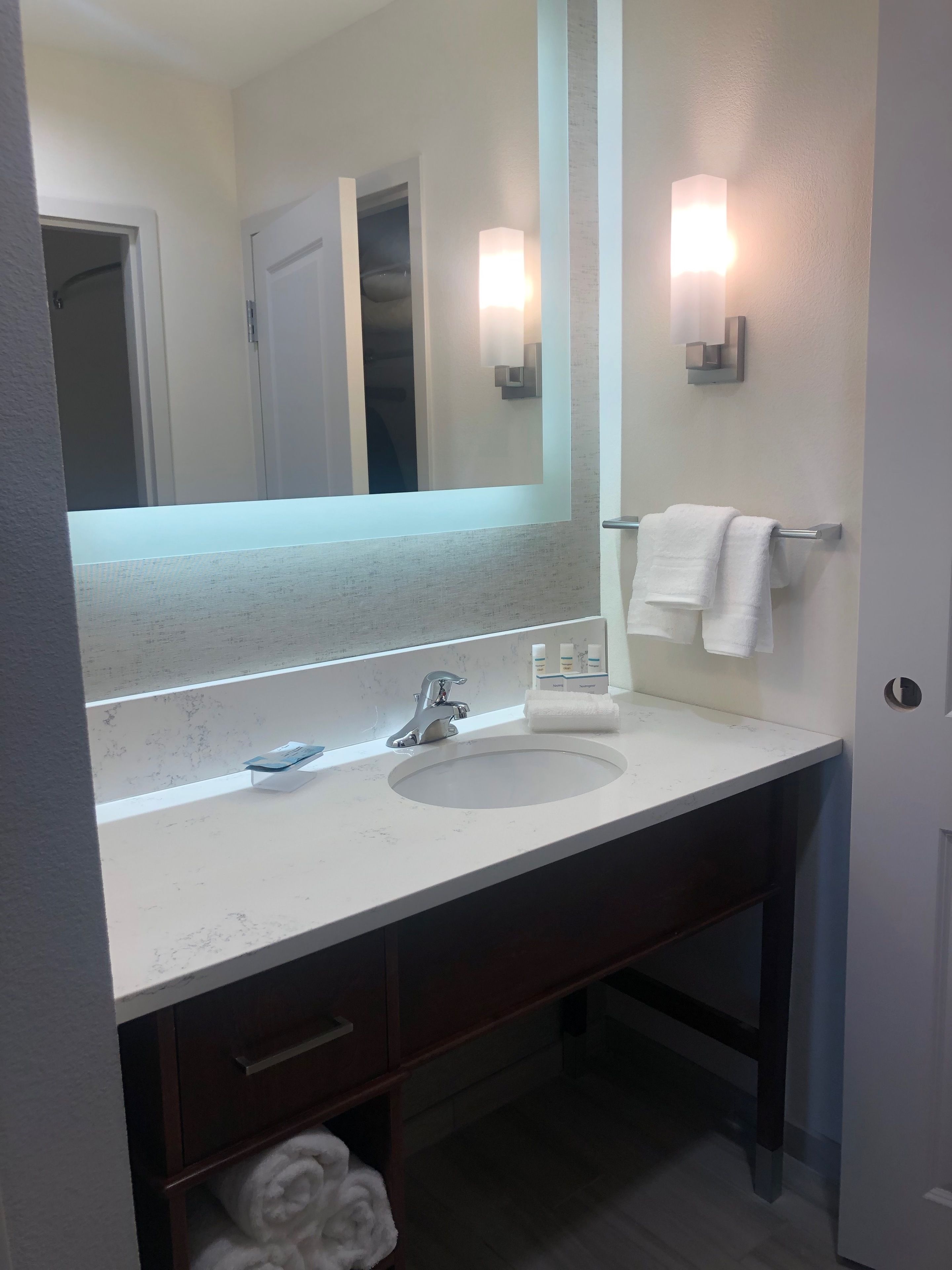 Photo - Homewood Suites By Hilton Salt Lake City Airport