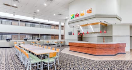 OYO Townhouse Owensboro West