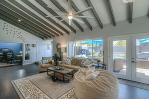 Appartement | Woonruimte | Een televisie