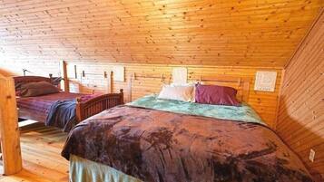 3 kamar tidur, setrika/meja setrika, Wi-Fi gratis, dan seprai linen