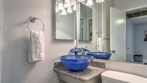 Huoneisto, useita sänkyjä (Home near the Strip and Hard Rock!) | Kylpyhuoneen mukavuudet