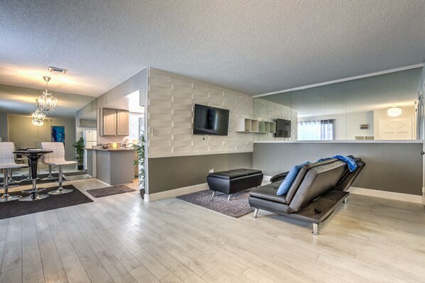 Condo, Multiple Beds (Home near the Strip and Hard Rock!) | Living room - Home near the Strip and Hard Rock! Holiday home 2 (Las Vegas)