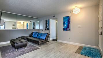 Condo, Multiple Beds (Home near the Strip and Hard Rock!) | Living room