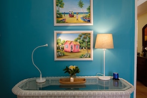Villa | Premium bedding, pillowtop beds, in-room safe, desk