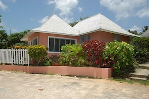Villa | Property grounds
