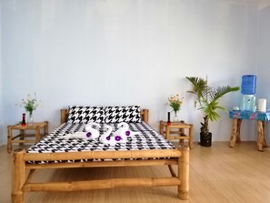 Caja de seguridad en la habitación y sistema de insonorización 