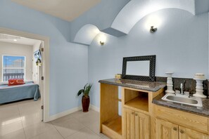 3 bedrooms, iron/ironing board, free WiFi, bed sheets - 3-Bedroom condo with private pool steps away from the beach!! (South Padre Island)